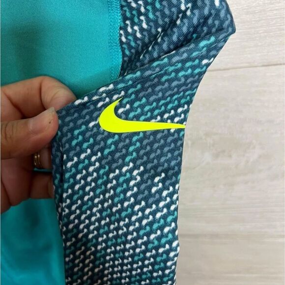 Nike 1/2 Zip - Picture 7 of 7
